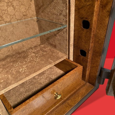 Luxury safe in malachite and brass